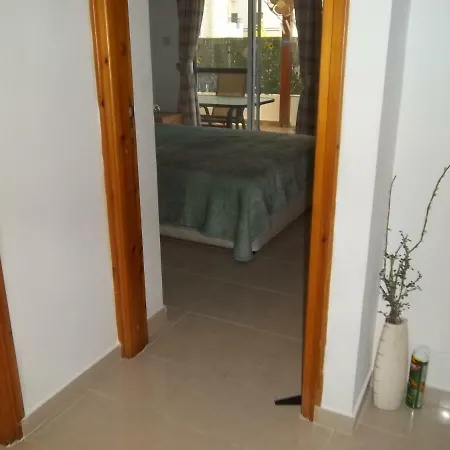 Large Ground Floor 2 Bedrooms American Academy Cy Lägenhet *