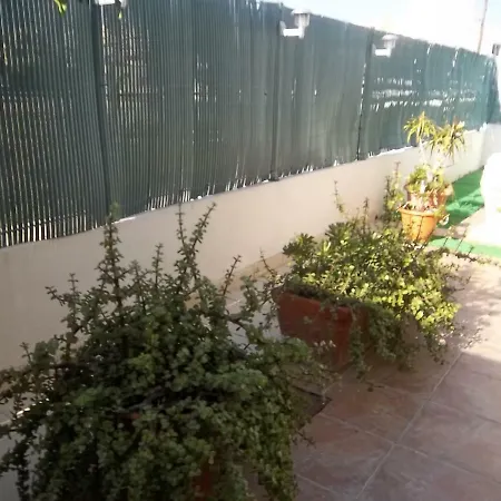 Large Ground Floor 2 Bedrooms American Academy Cy *