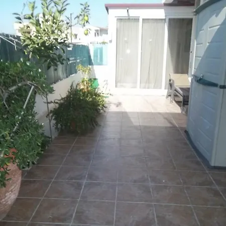 Large Ground Floor 2 Bedrooms American Academy Cy *