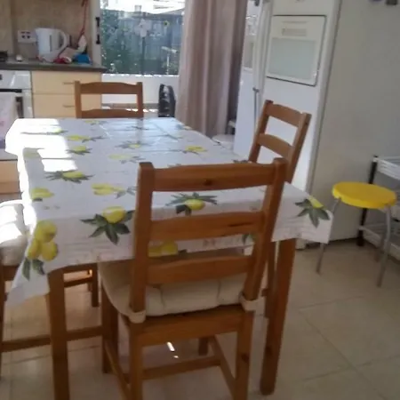 Large Ground Floor 2 Bedrooms American Academy Cy Appartamento