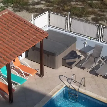 Large Ground Floor 2 Bedrooms American Academy Cy Appartamento Larnaca