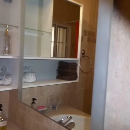 Large Ground Floor 2 Bedrooms American Academy Cy Appartamento