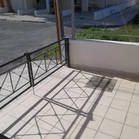 Appartamento Large Ground Floor 2 Bedrooms American Academy Cy *
