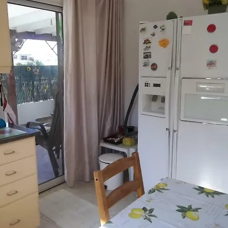 Appartamento Large Ground Floor 2 Bedrooms American Academy Cy *